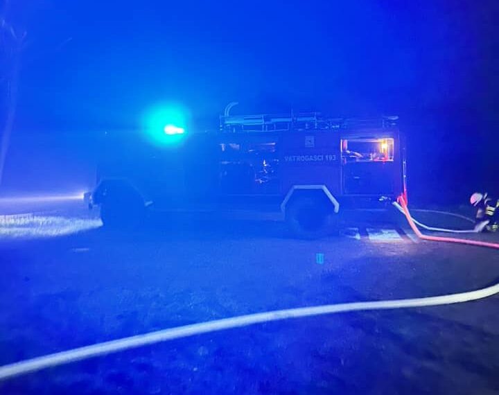 Požar u Starom Čiču: Zapalila se garaža zbog kvara na električnim instalacijama