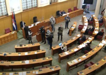 KOLUMNA Pametnom dosta: Sve je više neodlučnih birača. Je li vrijeme za uvoz političara iz inozemstva? Ili trebamo mijenjati glasače?