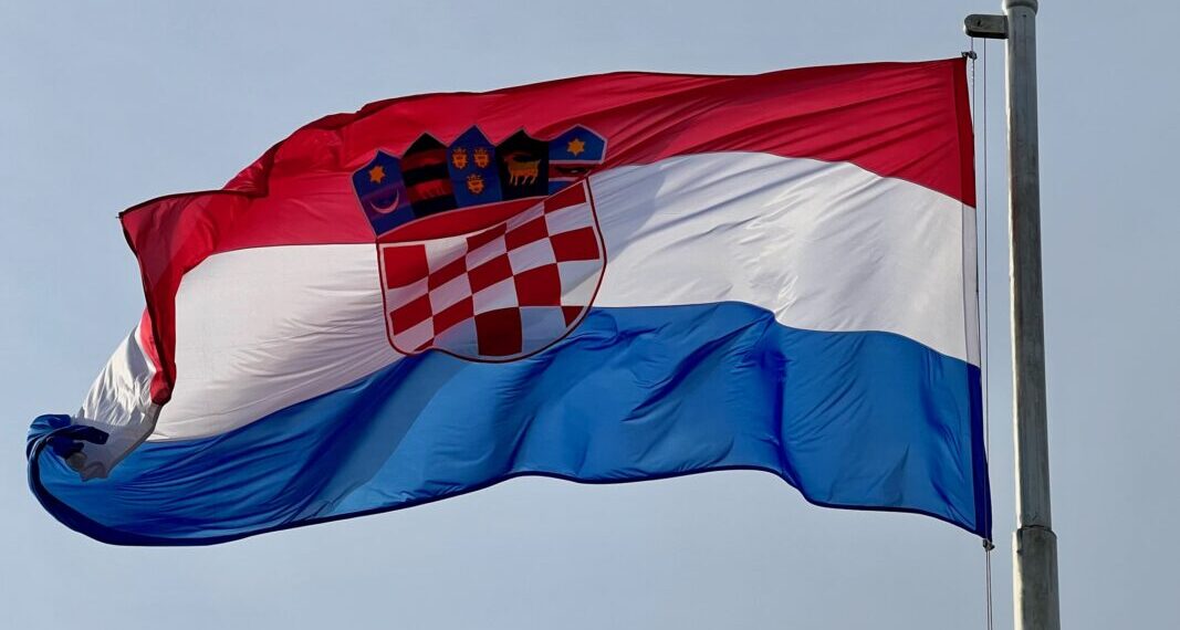 KOLUMNA Pametnom dosta: Ovo je ona godina u kojoj će vas političari respektirati. Budite mudri i razmislite kome ćete dati svoj glas…