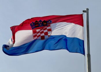 KOLUMNA Pametnom dosta: Ovo je ona godina u kojoj će vas političari respektirati. Budite mudri i razmislite kome ćete dati svoj glas…