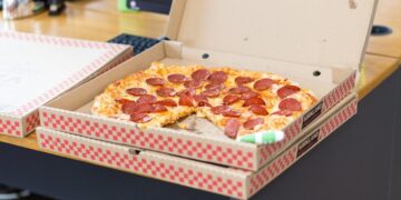 ukrao pizzu