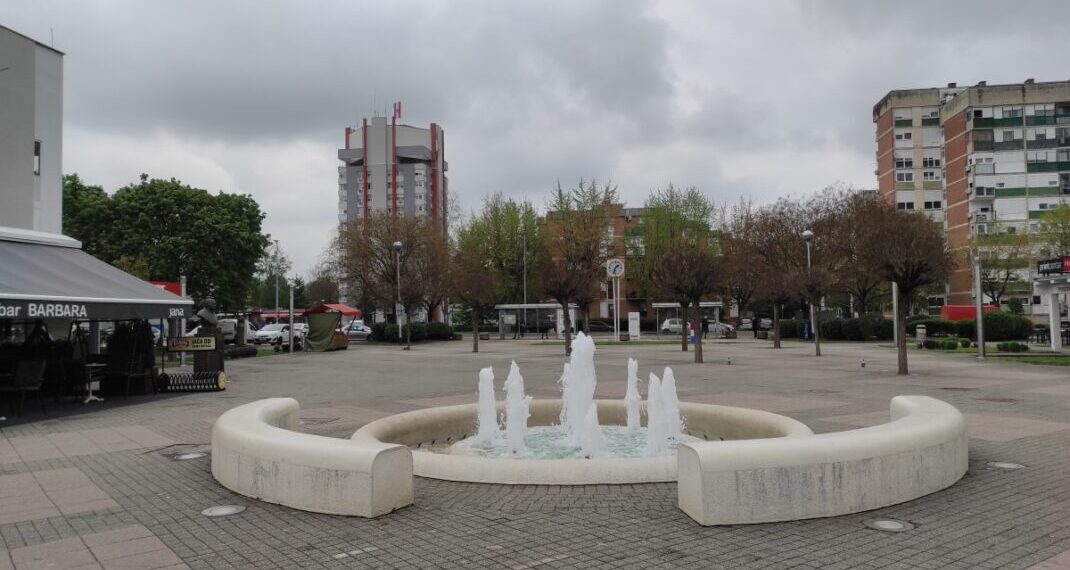 maskirani, porez na nekretnine, trgovački lanac