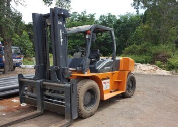 viličarem naletio na radnicu