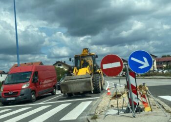 zagrebačkoj prometnici