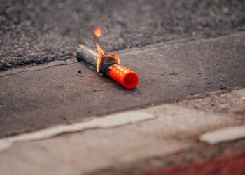 Pirotehnika dječaku eksplodirala u ruci: Zadobio je teške ozljede