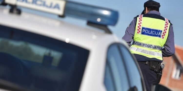 bez kacige u dvorište pokušaj ubojstva