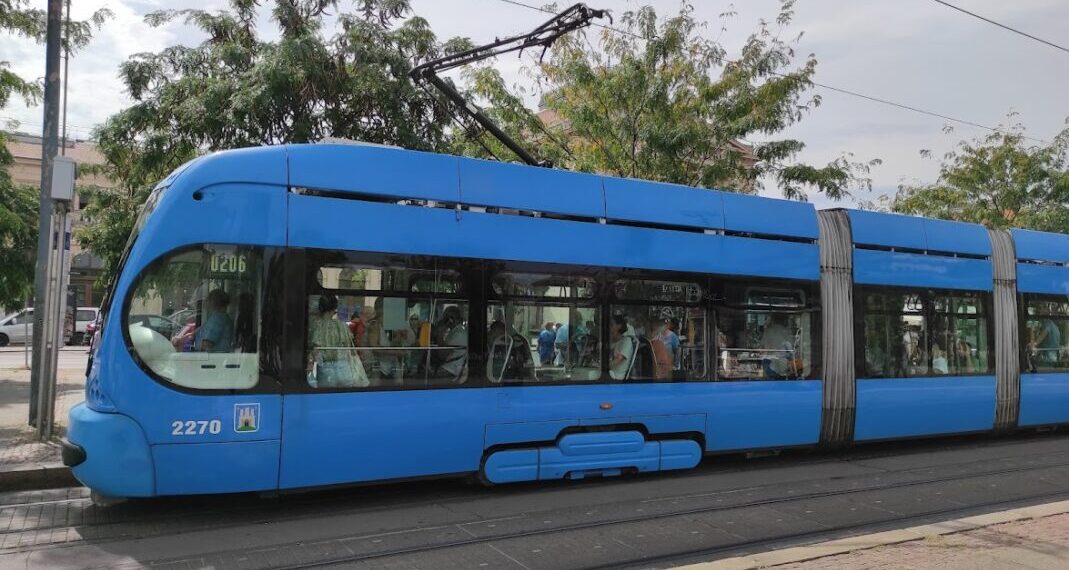 dva tramvaja