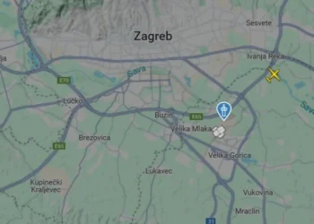 Avion Croatia Airlinesa poletio za Frankurt pa se hitno vratio u Zagreb