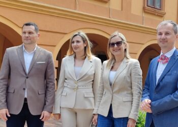 cjelovitu obnovu zgrade