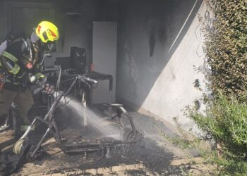 izgorio električni romobil