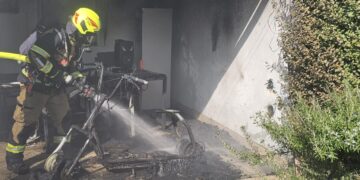 izgorio električni romobil