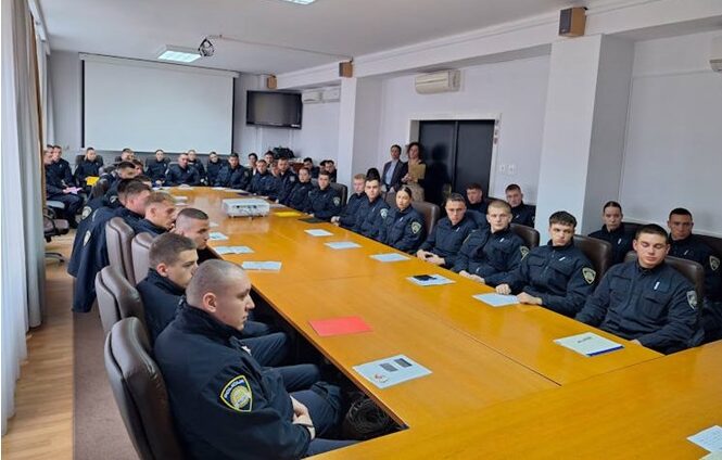 policijske vježbenike