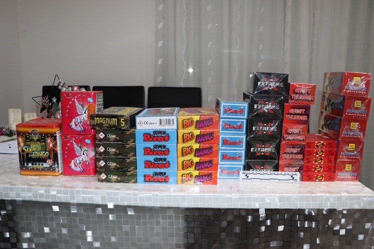 prodavao opasne petarde