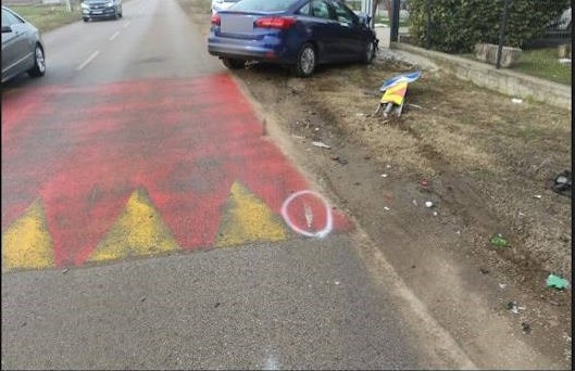 mlada vozačica