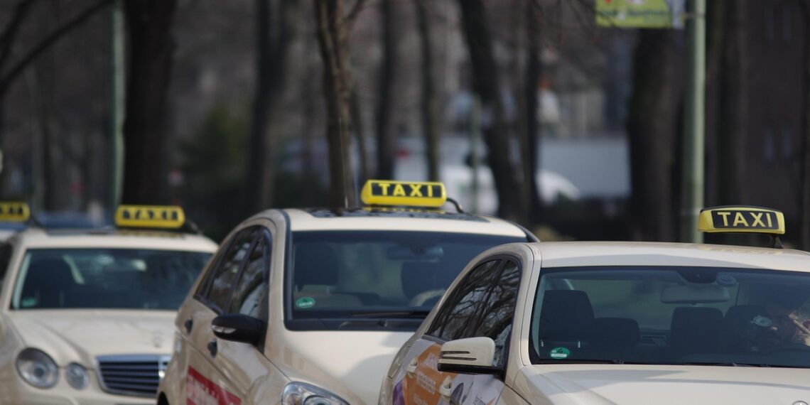 Država uvodi reda: Bez ove kartice taksisti neće moći raditi