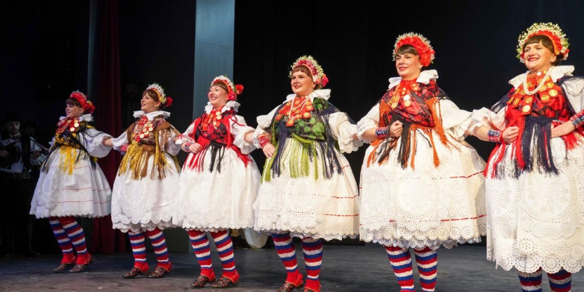 Pjesme i plesovi Hrvata