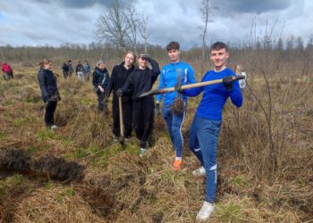 Velikogorički gimnazijalci u još jednoj akciji pošumljavanja