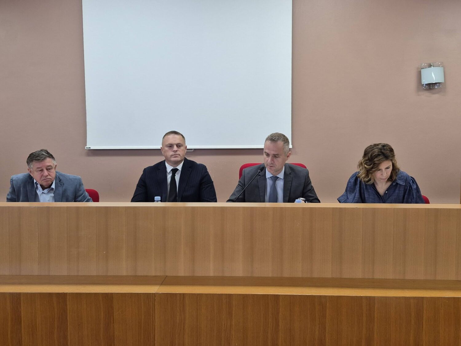 aktualni sat