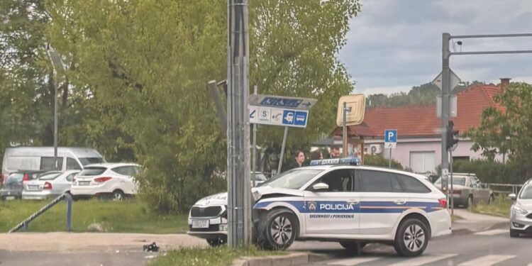 policijsko vozilo