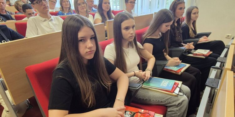 nagrađeni najbolji učenici na kraju školske godine
