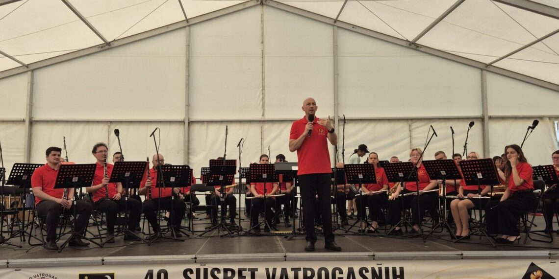 Nastupilo 13 puhačkih orkestara