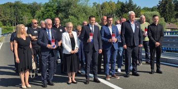 Polaganjem vijenaca u Pokupskom odana počast poginulim braniteljima
