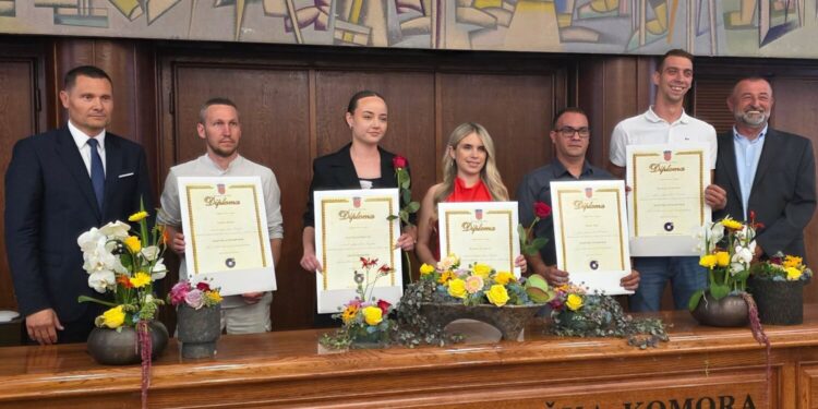 Čak 14 novih majstora iz Velike Gorice primilo majstorske diplome