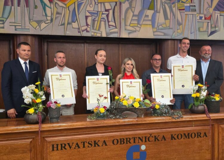 Čak 14 novih majstora iz Velike Gorice primilo majstorske diplome