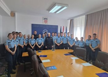 U Policijskoj upravi zagrebačkoj zaposlena 22 nova mlada policijska službenika