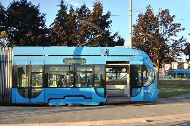 Rekonstrukcija raskrižja Zvonimirove i Šubićeve