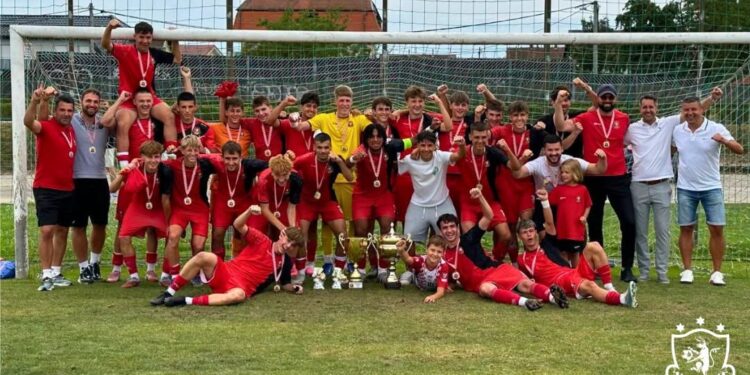 Slavili domaći nogometaši: Juniori HNK Gorice osvojili Trofej Turopolja