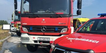 Život izgubila 18-godišnja vozačica BMW-a