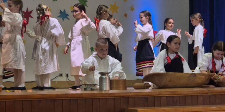 Mali čuvari tradicije: KUD Mičevec poziva djecu na prve folklorne korake