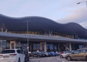 radnici na aerodromu