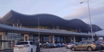 radnici na aerodromu