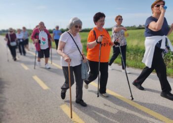 Štapove u ruke i krenite: Isprobajte nordijsko hodanje uz trenere kineziologe