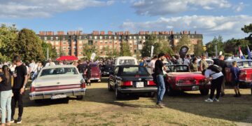 Oldtimer Show okupio više od 300 atraktivnih vozila