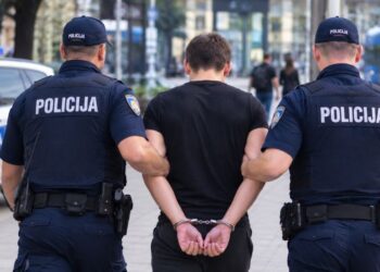 Ženama trgao lančiće s vrata