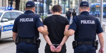 Ženama trgao lančiće s vrata