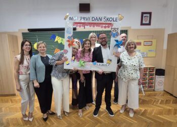 Više prvašića, obnovljene škole i novi boravci