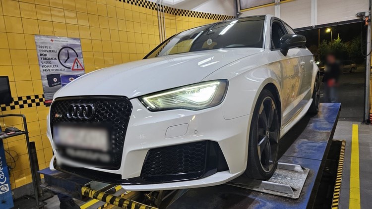 automobila