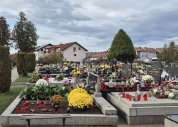 Čišćenje grobova za Sve svete: Koja sredstva koristiti, a koja izbjegavati?